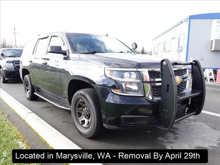 2017-chevrolet-tahoe-image-16