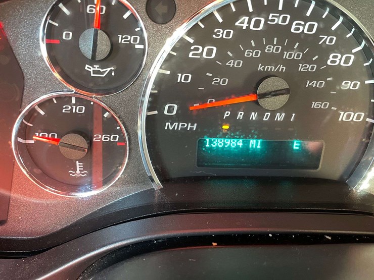 2024-chevrolet-express-2500-image-25