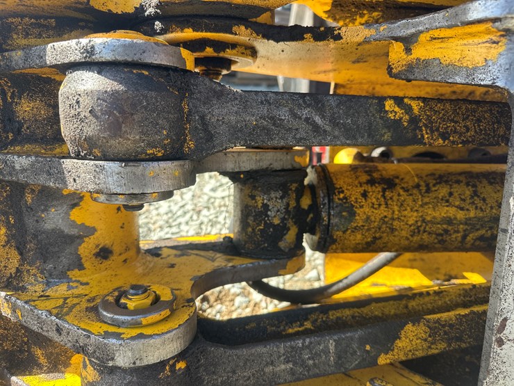 2007-timberpro-tf830-image-34