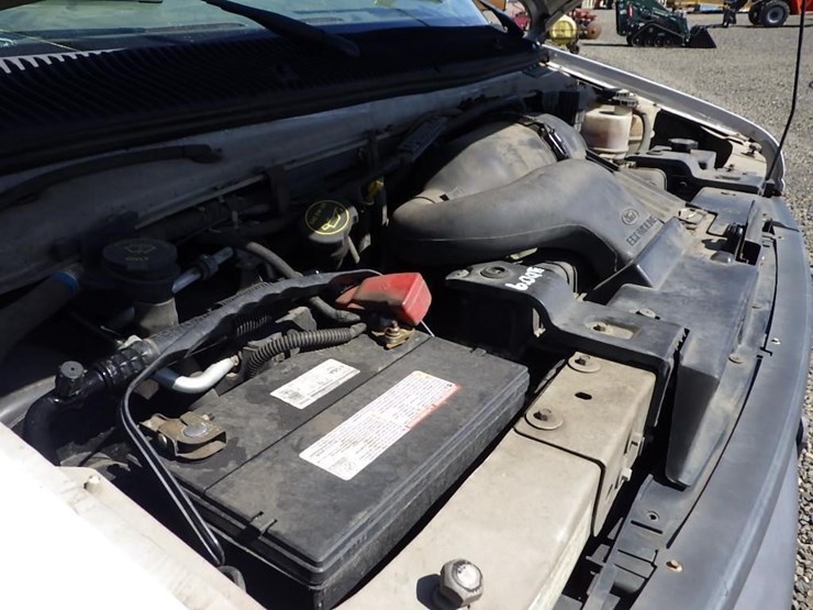 2007-ford-cargo-image-12