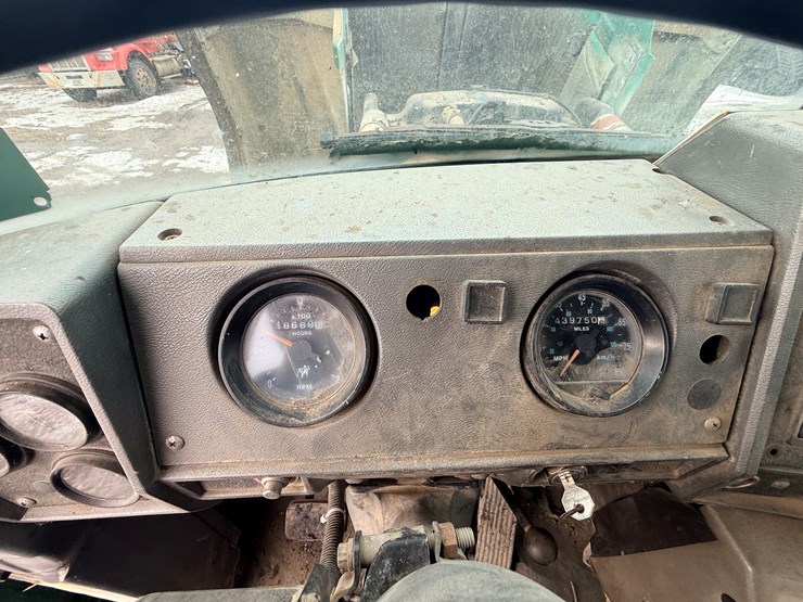 1999-mack-dm690-image-63