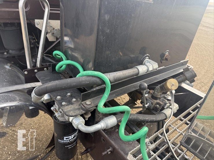 2007-mack-pinnacle-cxp613-image-32