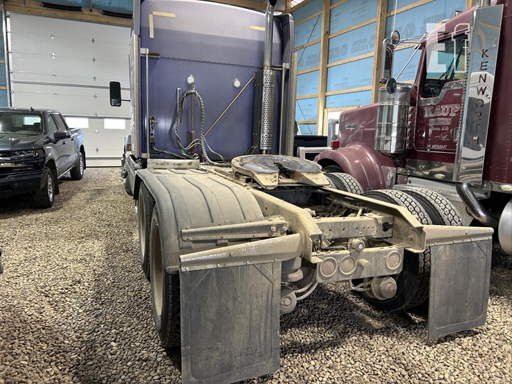 1996-kenworth-t600-image-14