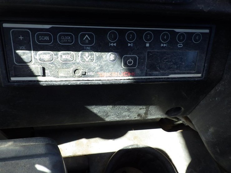 takeuchi-tb260-image-53