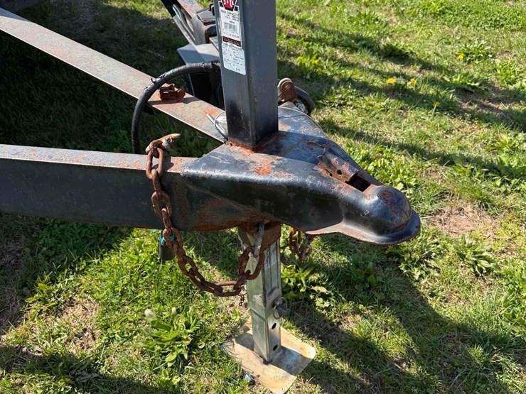 2011-premier-lt824-10k-tandem-axle-trailer-image-4