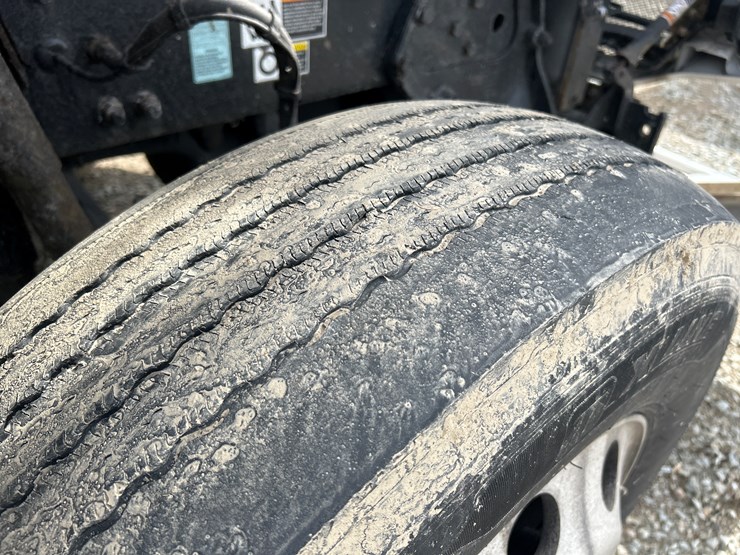 2017-kenworth-t680-image-96