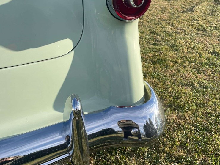 1953-ford-customline-sedan-image-29