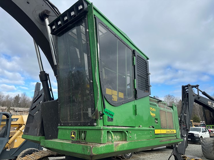 2016-deere-2154d-image-10