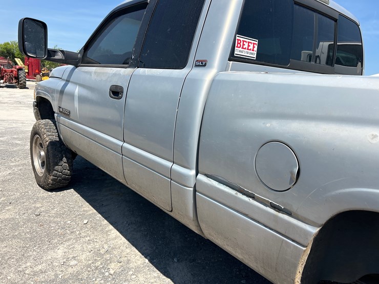 1998-dodge-2500-image-8