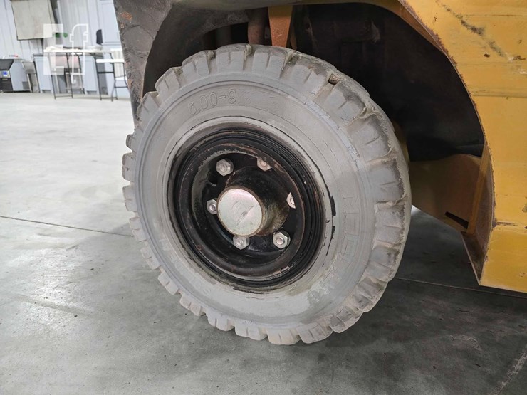 2019-caterpillar-gp25n-image-26