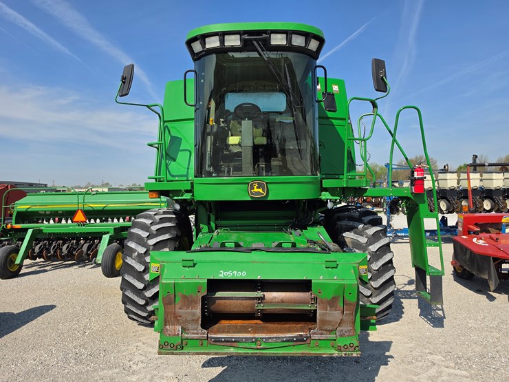 2006-john-deere-9560-sts-image-2