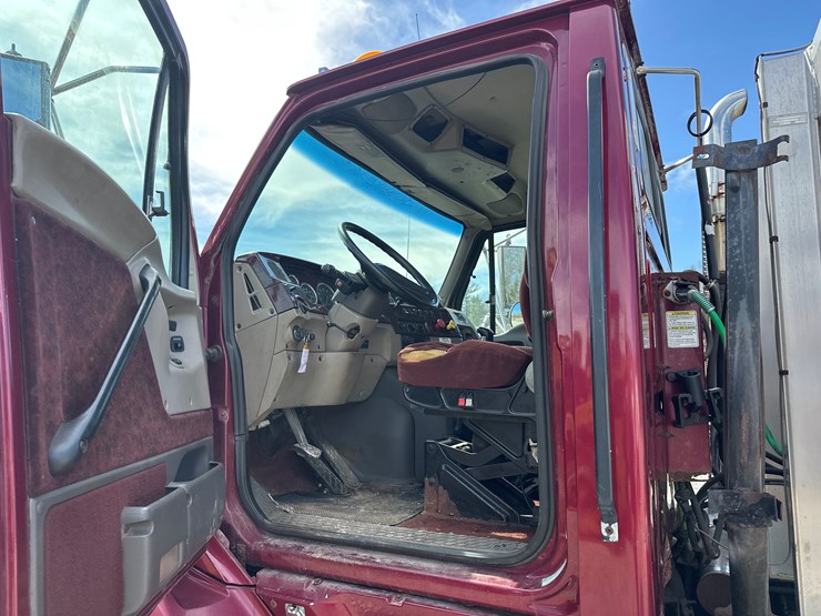 2001-caterpillar-c15-image-38