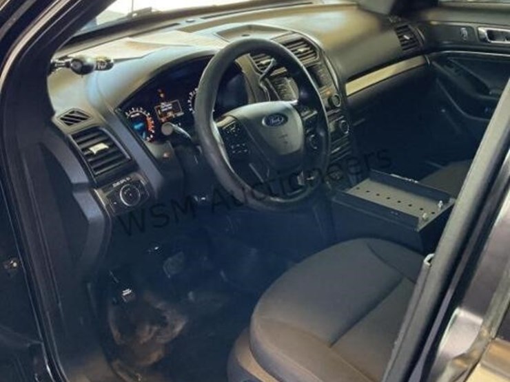 2016-ford-explorer-image-20