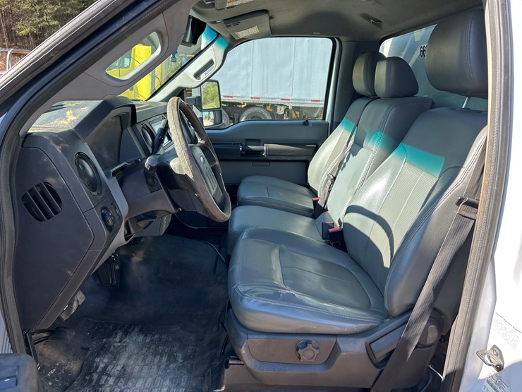2012-ford-f550-image-42