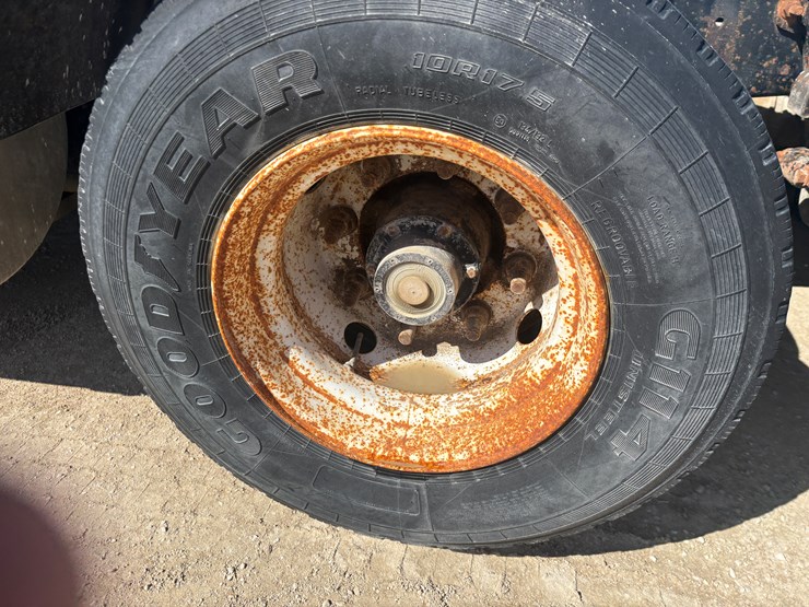 1994-international-9400-image-100