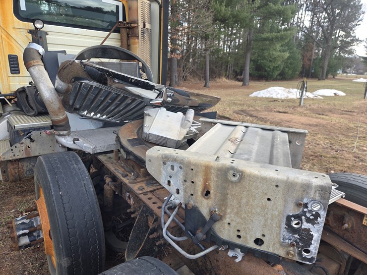 2012-international-prostar-image-22