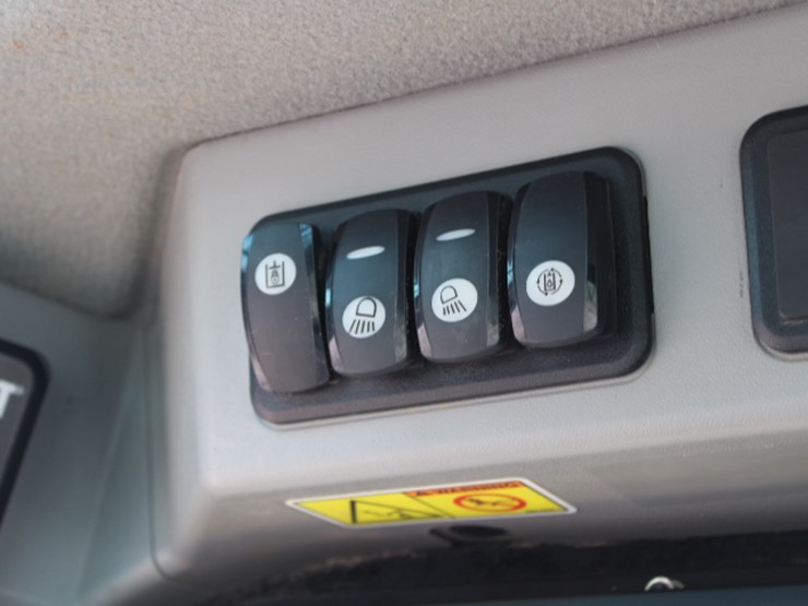 caterpillar-279d-image-27