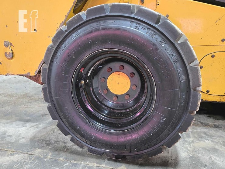 caterpillar-262d3-image-28