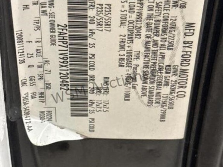 2009-ford-crown-victoria-sdn-image-17