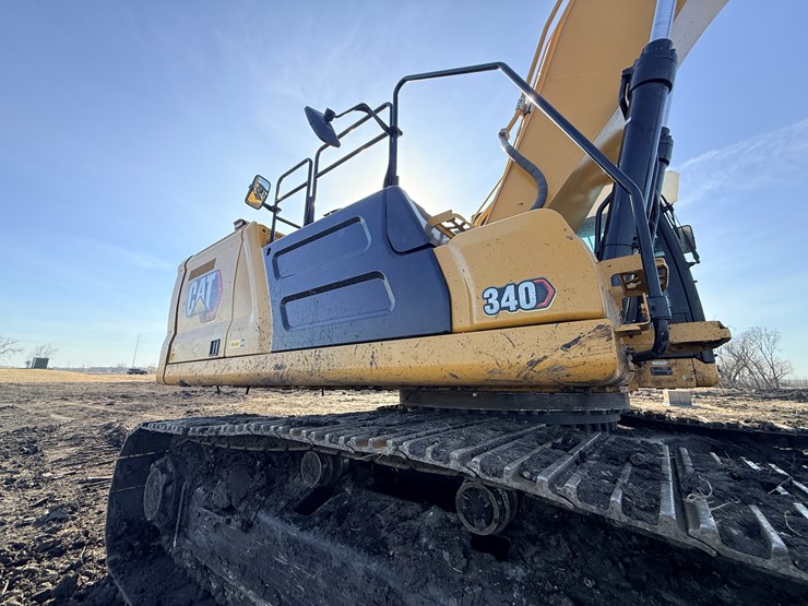 caterpillar-340-image-18