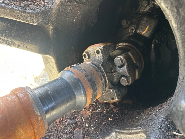 deere-1110e-image-36