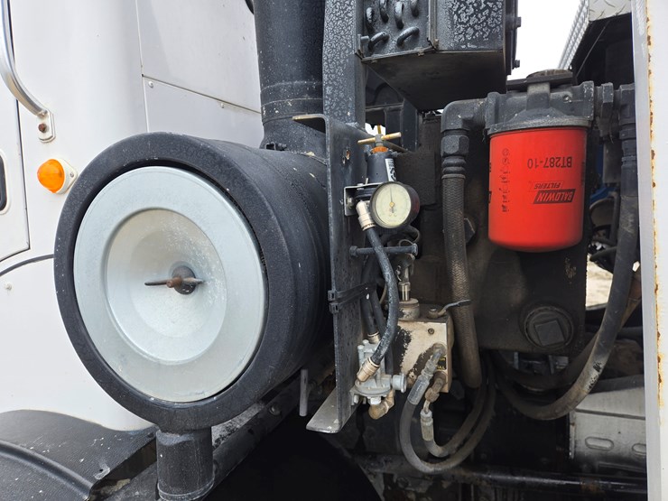 massey-ferguson-8-image-61