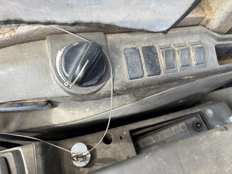 2006-kobelco-sk330-lc-image-31