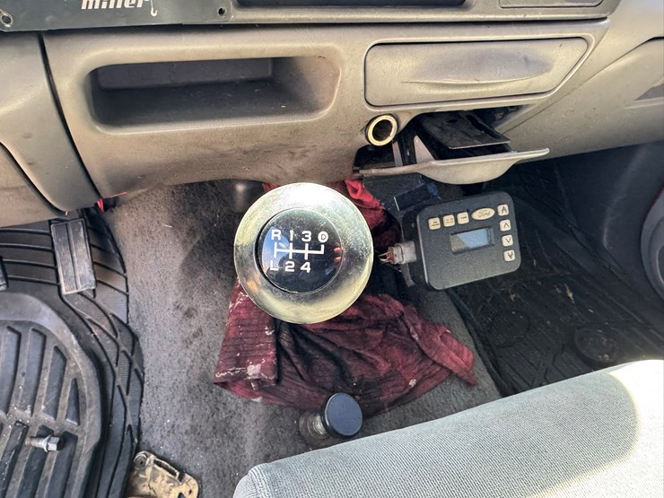 1999-ford-f550-image-41