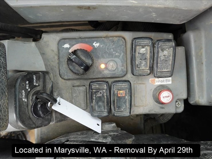 2015-kubota-kx080-4-image-10