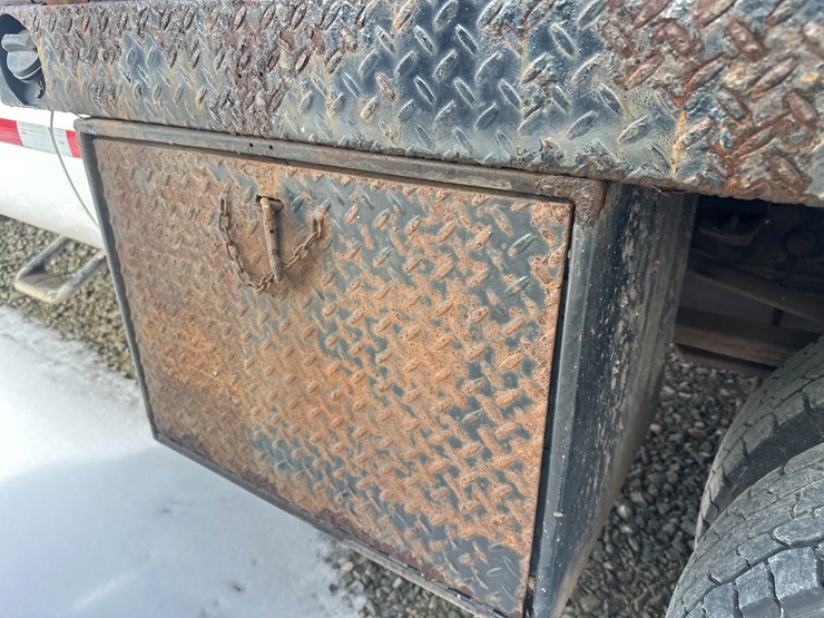 2010-ford-f350-image-21