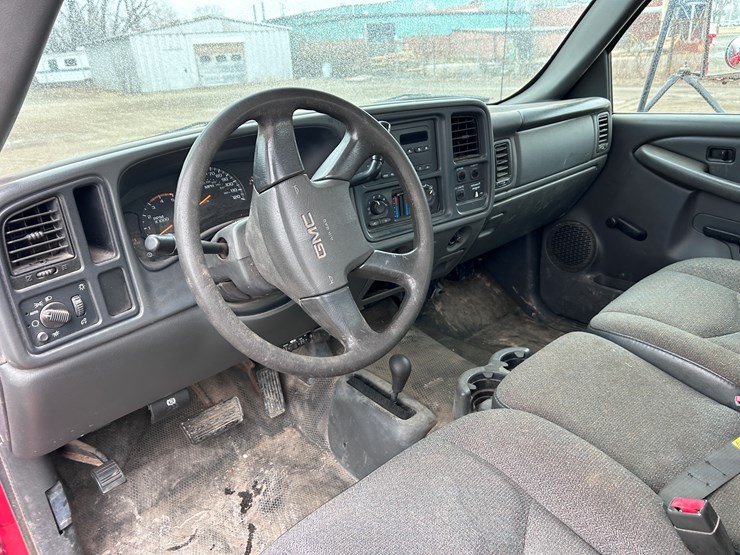 2003-gmc-3500-image-49