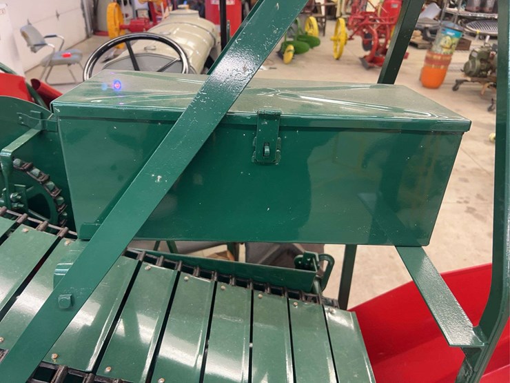 1927-fordson-with-continental-corn-picker-image-63