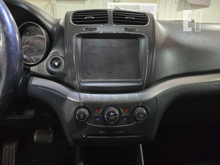 2015-dodge-journey-image-16