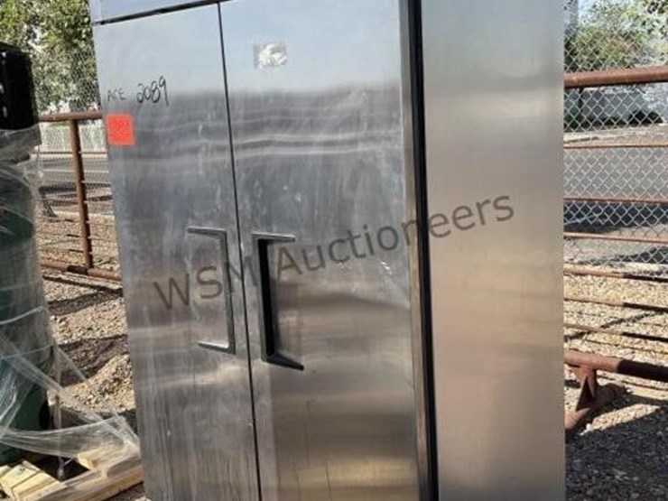 true-commercial-refrigerator-image-1