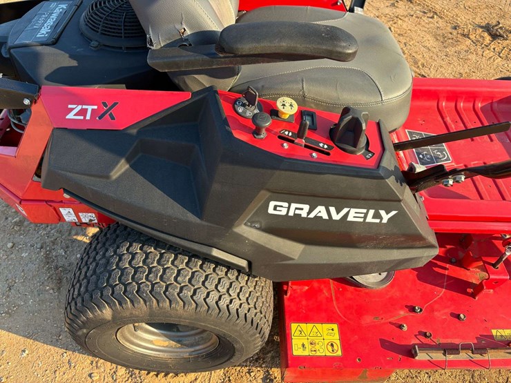 2019-gravely-zt-x-52"-zero-turn-mower-(631-hours)-image-10