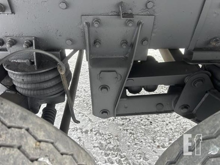 1997-peterbilt-357-image-31