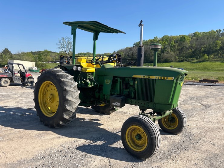 john-deere-4010-image-4