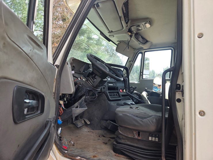 2012-international-prostar-image-42