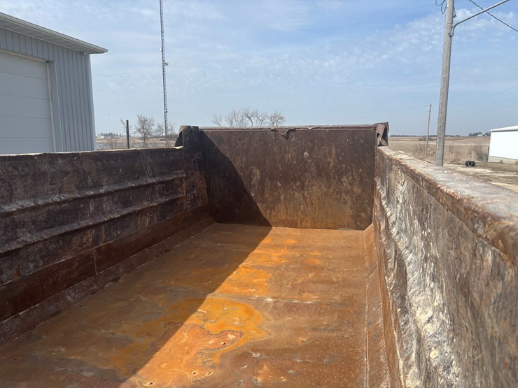 1999-sterling-l9513-image-60