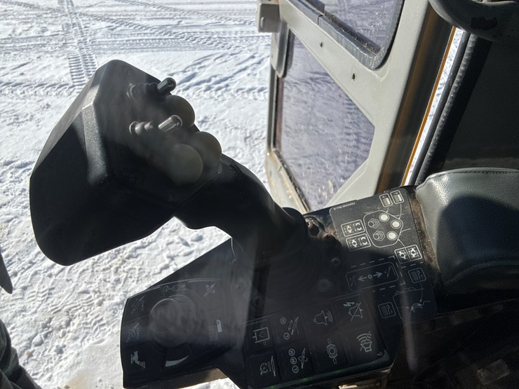 massey-ferguson-8-image-69