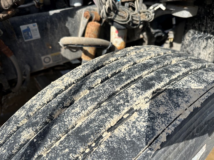 2015-peterbilt-337-image-62