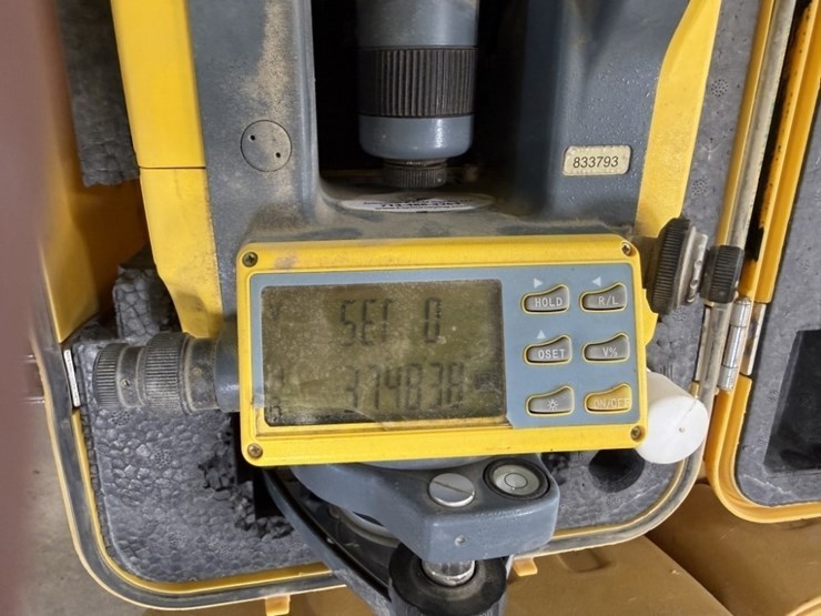 spectra-precision-det-2-theodolite-image-8