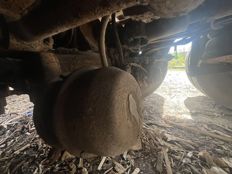 #1556-•-1999-mack-e7-460-day-cab-truck-tractor-image-64