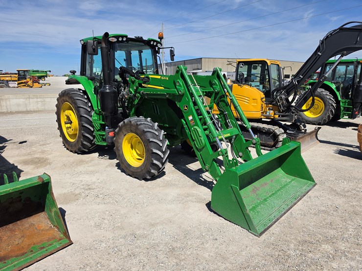 2021-john-deere-6140m-image-1