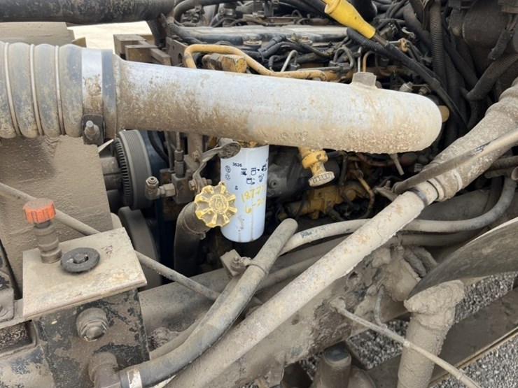 2008-caterpillar-c7-image-14