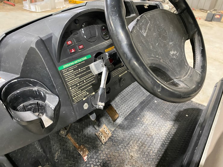 2019-club-car-carryall-1700-image-37