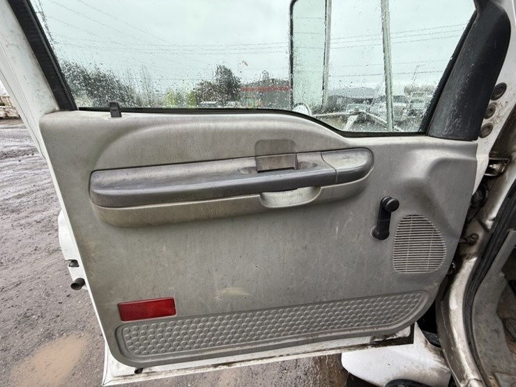 2008-ford-f750-image-24