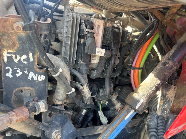 2012-international-7600-image-40