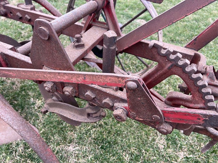 oliver-no.-100-plow-image-15