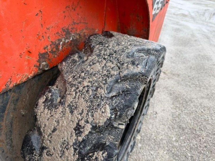 2018-kubota-ssv65-image-35